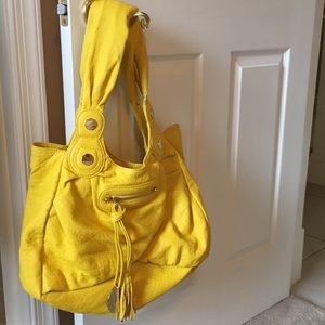 Trending Color GUSTTO STATEMENT Slouchy Bag